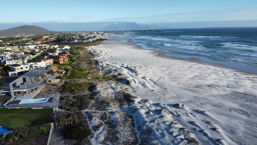 5 Bedroom Property for Sale in Van Riebeeckstrand Western Cape